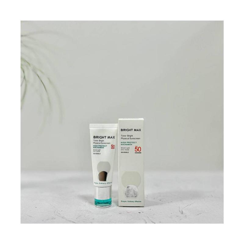 ضد آفتاب فیزیکال بی رنگ برایت مکس مدل Tone Bright با SPF 50 حجم 40 میلی لیتر