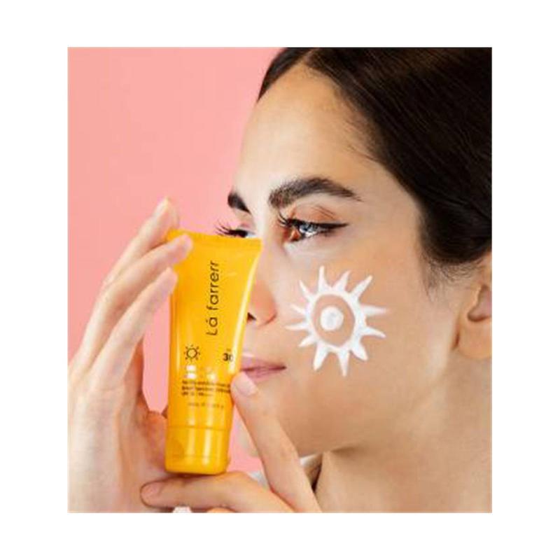 کرم ضدآفتاب و ضدلک لافارر مدل Anti Spot با SPF30 بی‌رنگ مناسب پوست‌های چرب حجم 40 میلی‌لیتر